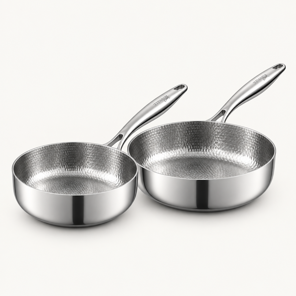 Duo Découverte TitaniumCook : deux poêles creuses en titane pur 20 et 24 cm avec leurs spatules, 4 pièces