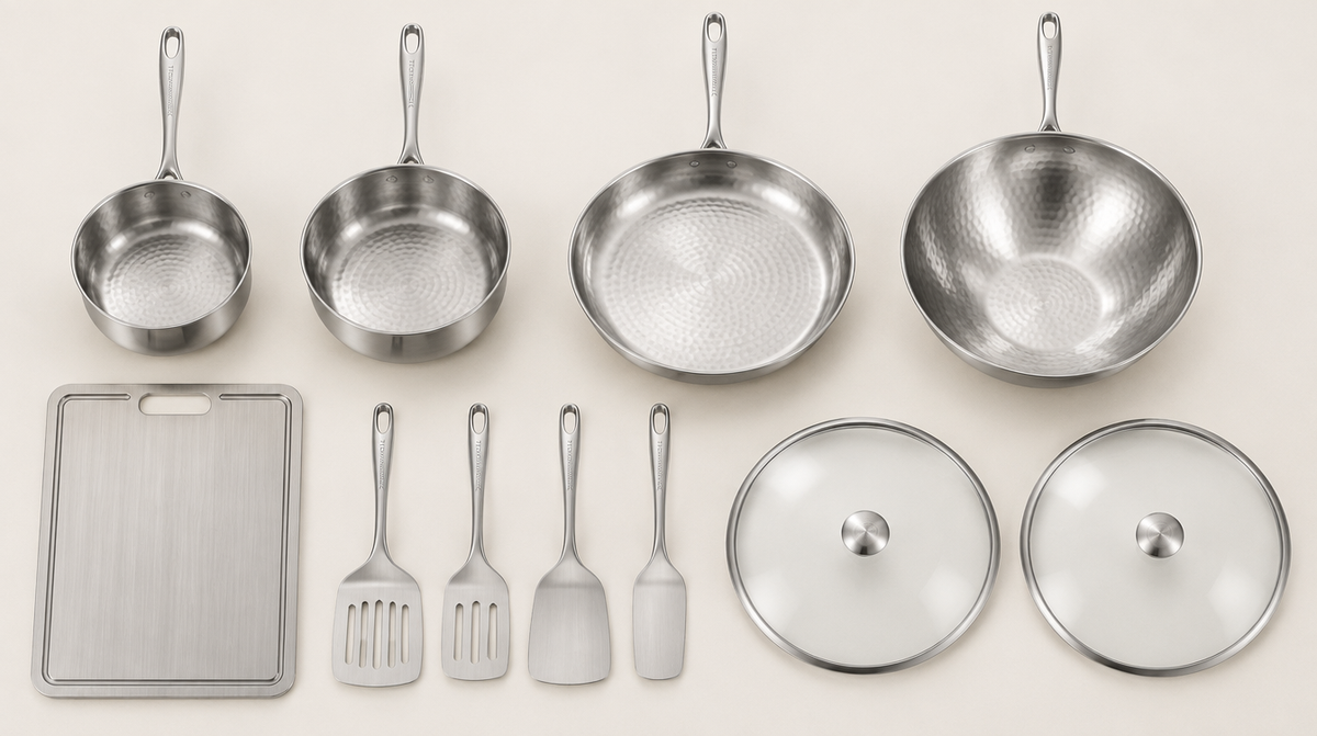 Chef TitaniumCook Set: 11-piece Grade 1 pure titanium cookware set — 20 and 24 cm deep pans, 28 cm frying pan, 28 cm wok, size L V2 cutting board with juice groove, 4 spatulas and 2 lids