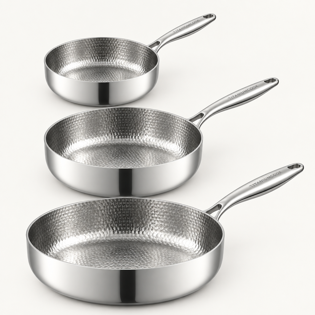 Size guide: titanium deep pans, 20, 24 and 28 cm, aligned
